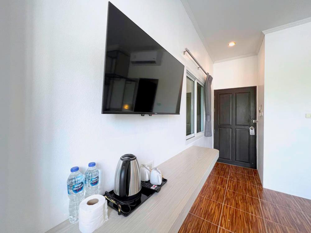 88 House Patong Hotell Eksteriør bilde